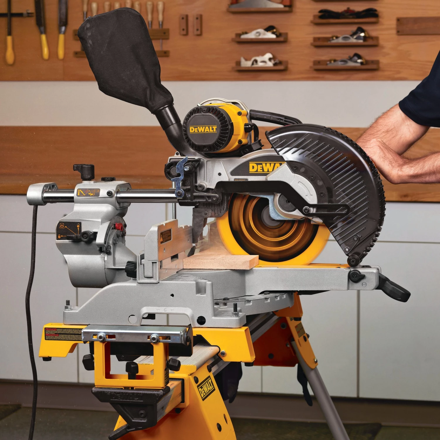 Deals ❤️ DEWALT Circular Saw Blades Precision Trim 10-in 60-Tooth Carbide Miter/Table Saw Blade 👏 - Image 3