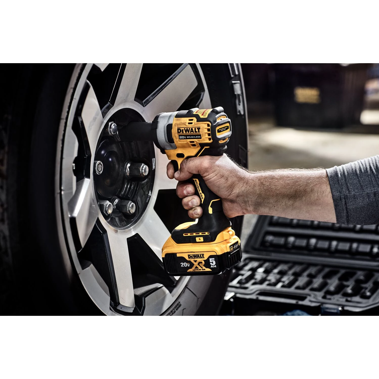New ๐ DEWALT Impact ๐ง Wrenches 20-volt Max Variable Speed Brushless 3/8-in square Drive Cordless Impact ๐ง Wrench (Tool Only) ๐งจ - Image 6